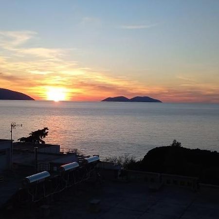 Views Of Vlore - Lunarossa Exterior photo