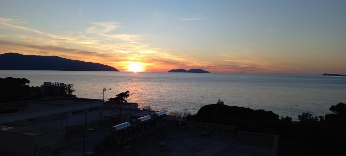 Views Of Vlore - Lunarossa Exterior photo